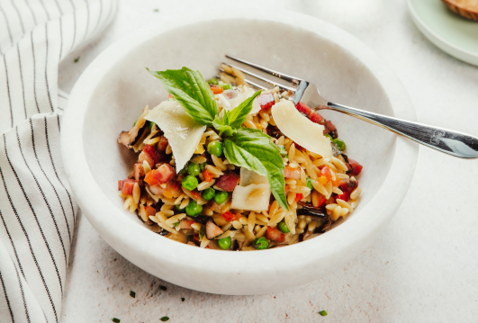 Plat de riz dans un bol de la gamme Hop la toque